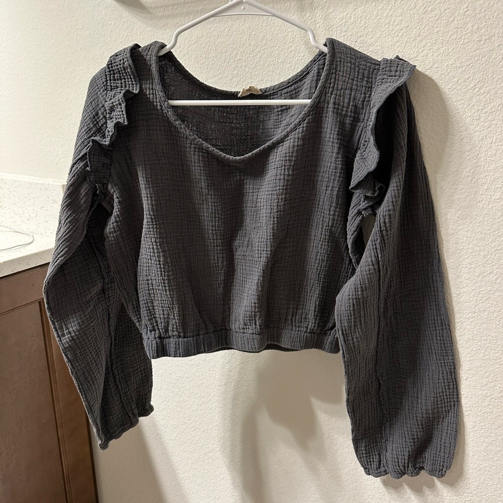 NWOT POL Black Ruffle Sleeve Top